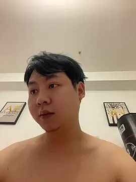 xiaoyi- online show from June 3, 2026, 4:48 am