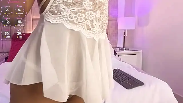 CarlaHilton online show from June 11, 2026, 8:07 pm