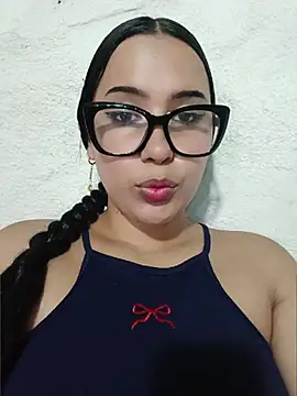 shantall cute online show from July 1, 2026, 9:03 pm
