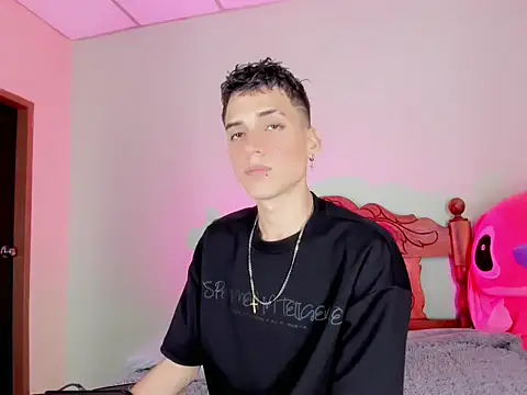Snapshot of latino_boyy_ chatting on July 28, 2026, 6:20 pm latino boyy online show from July 28, 2026, 6:20 pm