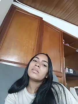 xcleila online show from June 1, 2026, 4:41 pm