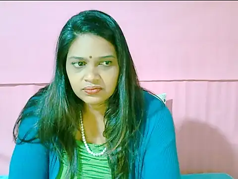 Snapshot of SexyIndianSugar chatting on May 28, 2026, 5:49 am SexyIndianSugar online show from May 28, 2026, 5:49 am