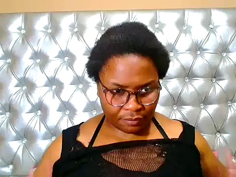 loveniax online show from July 1, 2026, 11:01 am
