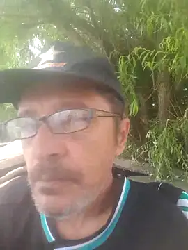 Snapshot of Cupidon1972 chatting on May 31, 2026, 7:37 am Cupidon1972 online show from May 31, 2026, 7:37 am