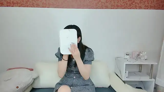 Snapshot of Hazuki_love__ chatting on July 1, 2026, 10:42 pm Hazuki love online show from July 1, 2026, 10:42 pm