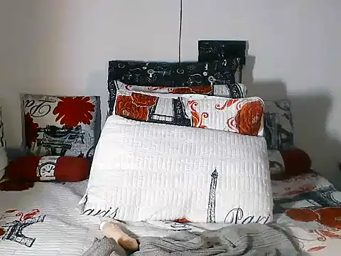 QueenBae 53 online show from June 7, 2026, 8:01 pm