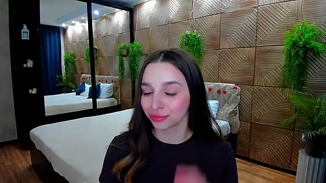 FlirtySpark online show from June 14, 2026, 2:24 am
