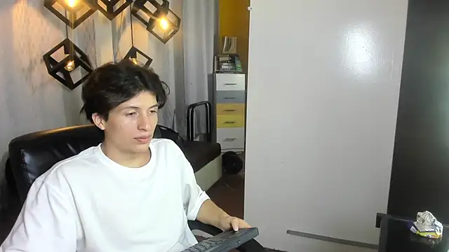 Marcoviolet online show from July 2, 2026, 8:04 pm