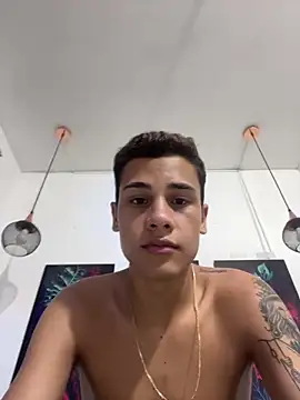 Luxury Guy online show from May 31, 2026, 6:53 am