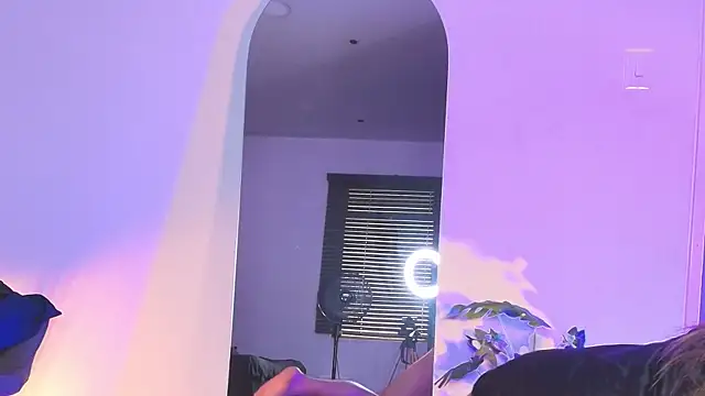 AshleyMonroee   online show from June 24, 2026, 2:27 pm