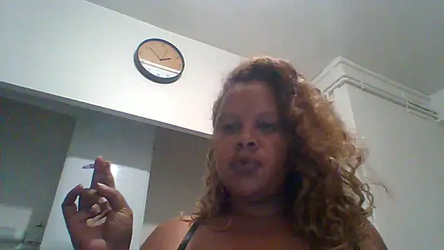 DOMINATRICESANDRA online show from June 30, 2026, 11:50 pm