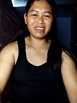 Snapshot of -Hatybi- chatting on June 2, 2026, 10:06 am -Hatybi- online show from June 2, 2026, 10:06 am