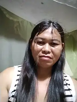 Snapshot of -Hatybi- chatting on July 1, 2026, 9:47 pm -Hatybi- online show from July 1, 2026, 9:47 pm