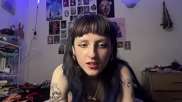 batzy666 online show from June 9, 2026, 11:55 am