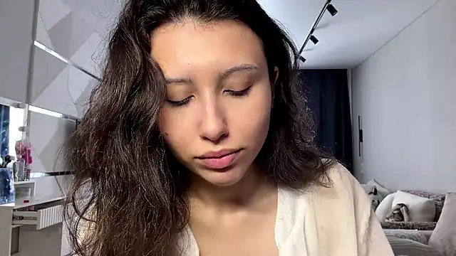 Alicekitty67 online show from July 15, 2026, 7:13 am