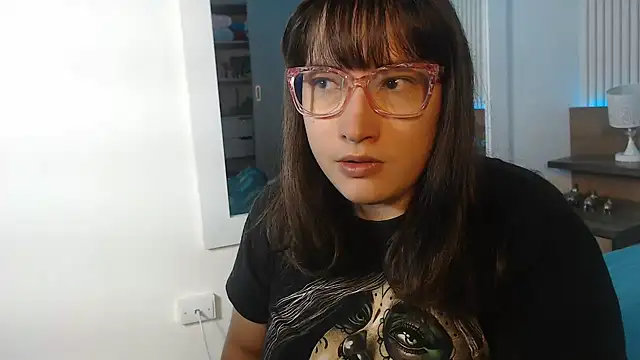 ValentinaGreyy online show from June 6, 2026, 10:03 pm