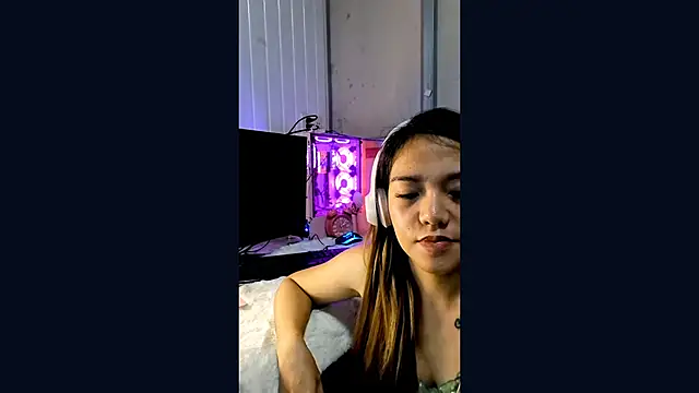 CassaundraWhitehead online show from June 4, 2026, 10:05 pm