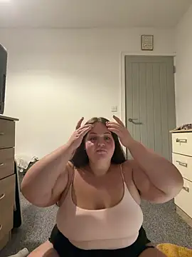 LillyMaexx online show from June 11, 2026, 12:43 am
