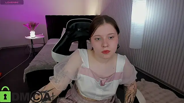 Snapshot of Kylie-Voss chatting on July 16, 2026, 3:01 am Kylie-Voss online show from July 16, 2026, 3:01 am