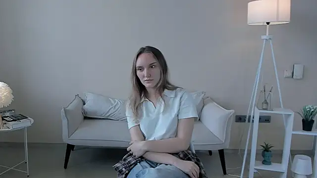Snapshot of JenevaLitalien chatting on May 30, 2026, 10:23 am JenevaLitalien online show from May 30, 2026, 10:23 am