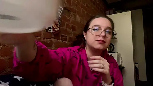 Snapshot of DaliLove chatting on May 30, 2026, 5:43 pm DaliLove online show from May 30, 2026, 5:43 pm