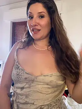 Snapshot of rebel-blondie chatting on June 17, 2026, 3:46 pm rebel-blondie online show from June 17, 2026, 3:46 pm