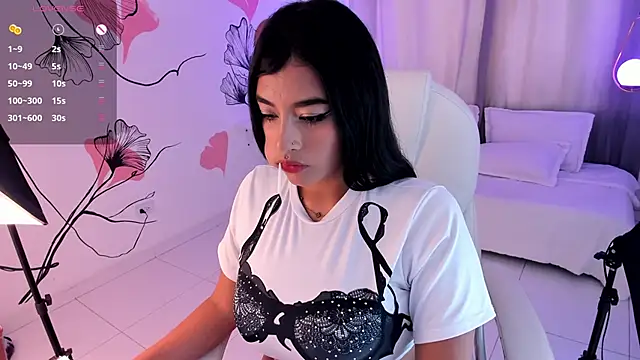Snapshot of brunette_noova chatting on June 6, 2026, 8:57 pm brunette noova online show from June 6, 2026, 8:57 pm