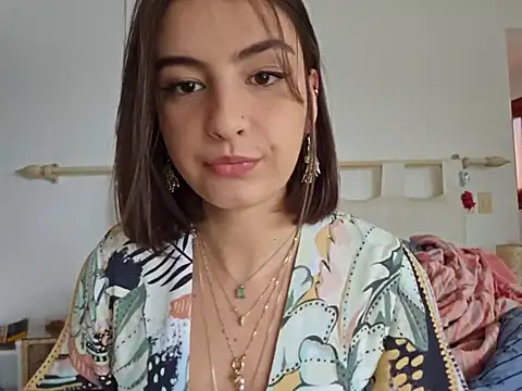 Snapshot of Juh_castro chatting on June 24, 2026, 4:28 pm Juh castro online show from June 24, 2026, 4:28 pm