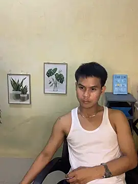 Asianboy 2000 online show from May 31, 2026, 7:37 am