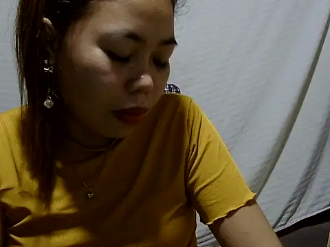 Snapshot of Sherry_Rose chatting on June 16, 2026, 2:30 pm Sherry Rose online show from June 16, 2026, 2:30 pm