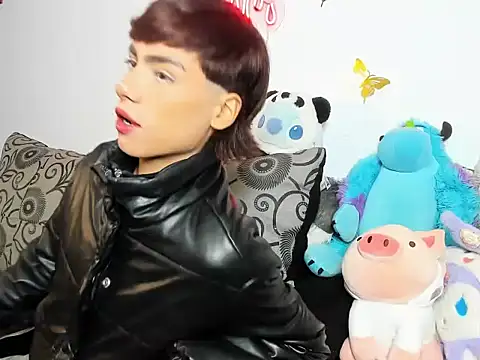 Snapshot of Playboy_andeer chatting on June 16, 2026, 9:28 pm Playboy andeer online show from June 16, 2026, 9:28 pm