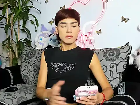 Snapshot of Playboy_andeer chatting on July 17, 2026, 7:19 pm Playboy andeer online show from July 17, 2026, 7:19 pm