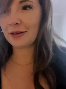 Snapshot of SirenZara chatting on May 30, 2026, 6:16 pm SirenZara online show from May 30, 2026, 6:16 pm
