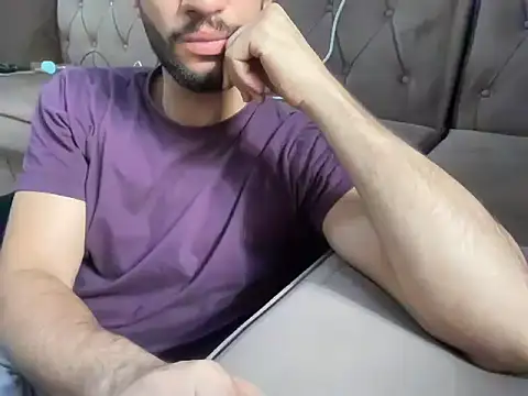mo7amedos29 online show from June 1, 2026, 4:36 am