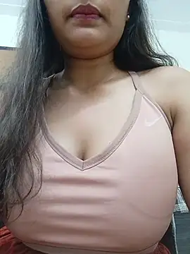 akeera78 online show from June 15, 2026, 7:21 am