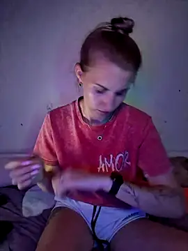 carolinaXlove online show from June 25, 2026, 9:19 pm