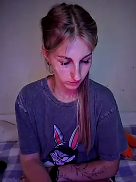 carolinaXlove online show from July 16, 2026, 7:42 pm