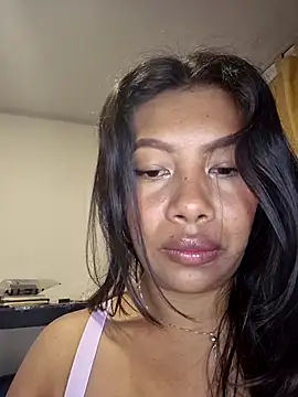 Snapshot of PauliOrtiz_1 chatting on June 1, 2026, 9:22 am PauliOrtiz 1 online show from June 1, 2026, 9:22 am