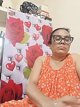 chatterjeesayani567 online show from June 23, 2026, 5:44 pm