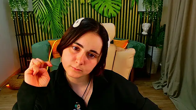 AprilMunoz online show from June 2, 2026, 11:56 am