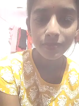 Snapshot of Saloni-Tyagi chatting on July 19, 2026, 4:44 pm Saloni-Tyagi online show from July 19, 2026, 4:44 pm
