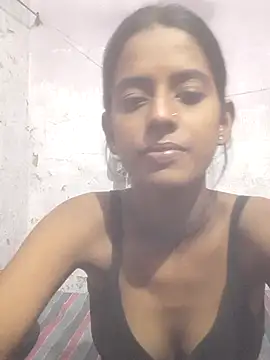Snapshot of Saloni-Tyagi chatting on August 3, 2026, 4:55 pm Saloni-Tyagi online show from August 3, 2026, 4:55 pm