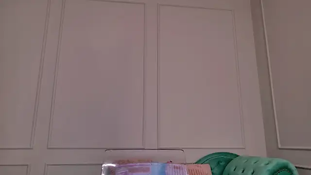 JulyEva online show from June 15, 2026, 5:42 am