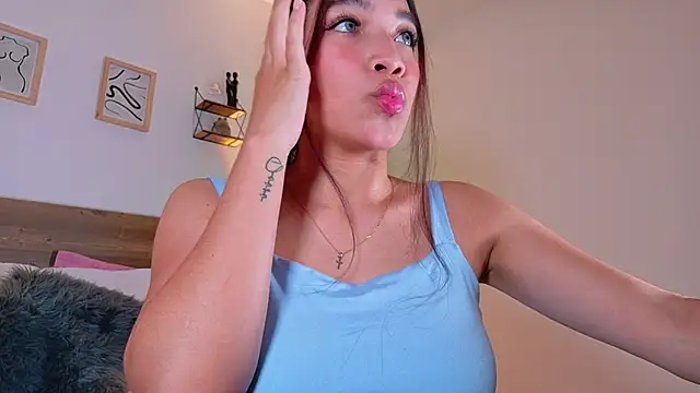  Emmakiss  online show from July 24, 2026, 9:35 pm