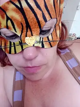 Bambolina2026 online show from June 11, 2026, 4:49 pm