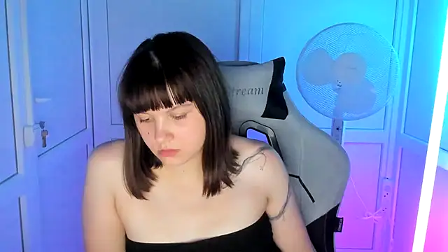 Vanilla Vixen online show from July 2, 2026, 4:07 am