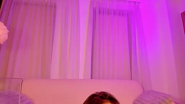 ValentinaMonroee online show from June 21, 2026, 7:27 pm