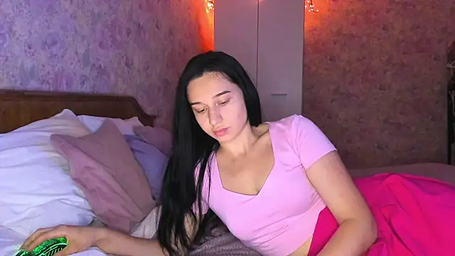 Camilla  Noor online show from August 9, 2026, 5:29 pm