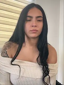 Sara fernandez- online show from June 18, 2026, 1:48 pm