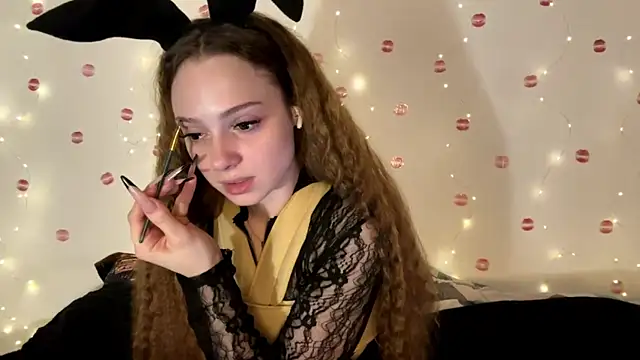 itskylieee online show from July 2, 2026, 12:44 pm